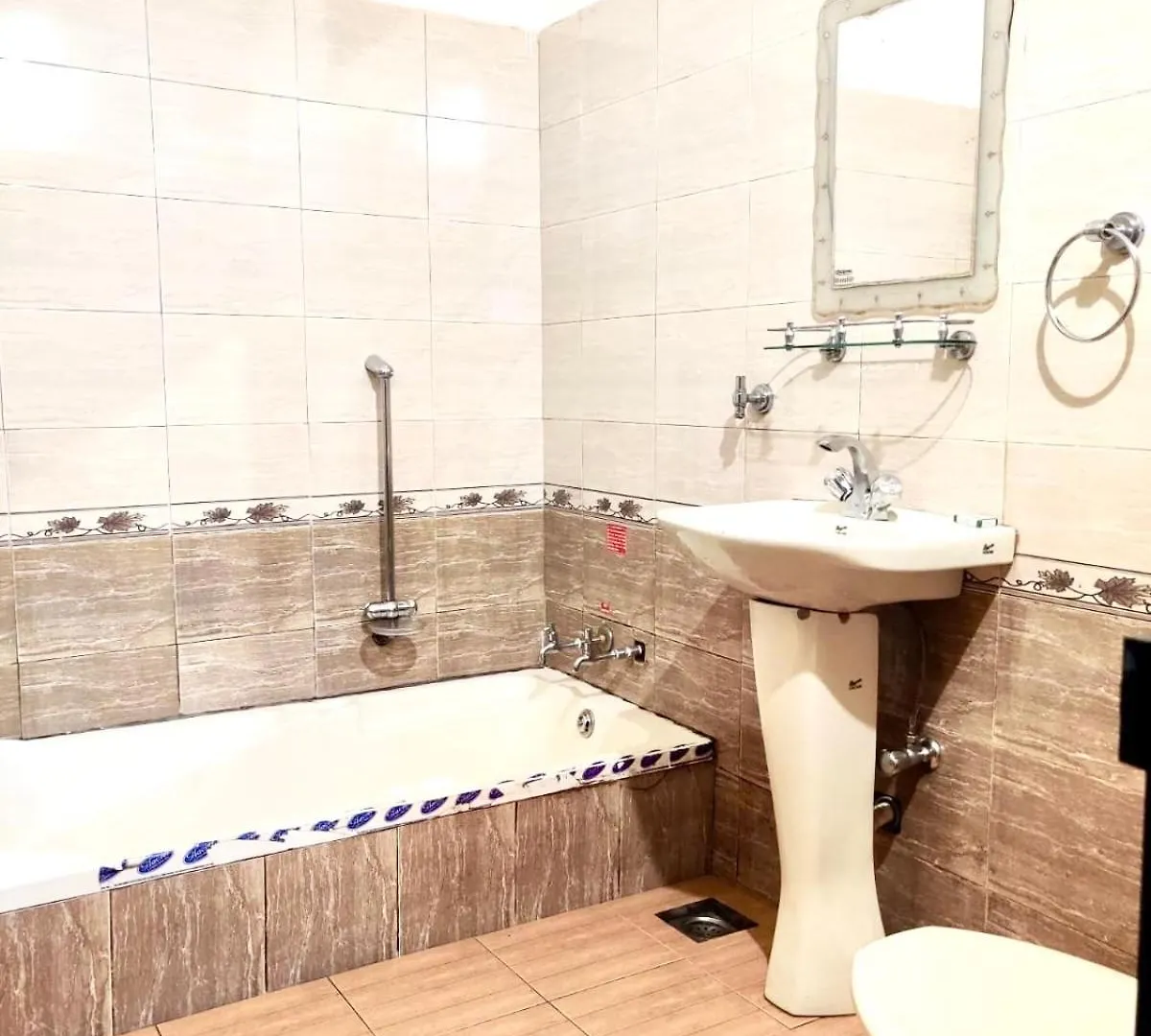 Ayur Mount Resort & Spa 蒙纳